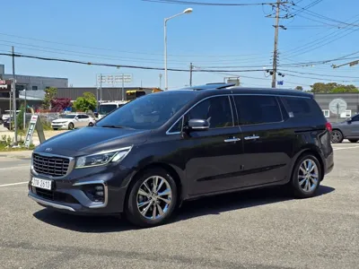 Kia Canival · 2019 год