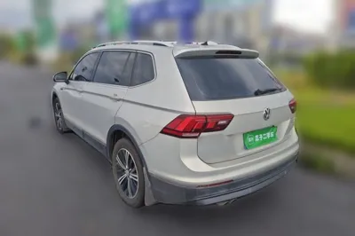 Volkswagen Tiguan L 2019, 75800 км, за 78584.52 CNY - фото 4