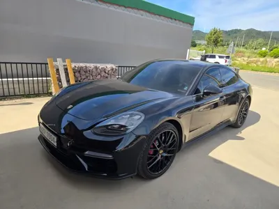 Porsche Panamera · 2018 год