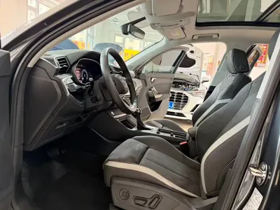 Audi Q3 2023, 10000 км, за 192000 CNY - фото 8