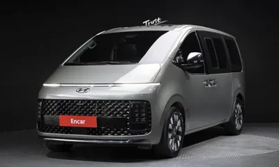 Hyundai Staria · 2023 год