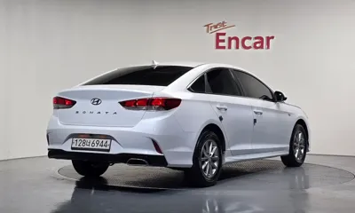 Hyundai Sonata 2018, 152994 км, за 7500000 KRW - фото 2