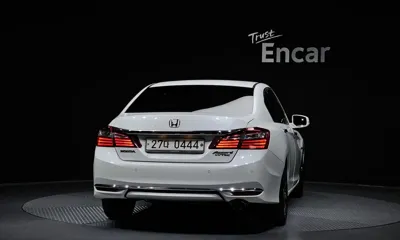 Honda Accord 2017, 136758 км, за 11500000 KRW