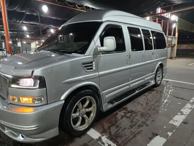 Chevrolet Express Van · 2014 год