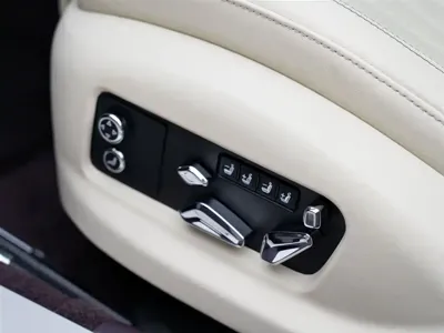 Bentley Flying Spur 2023, 98000 км, за 1880000 CNY - фото 10