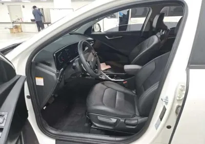 Kia Niro 2022, 93305 км, за 5160000 KRW - фото 4