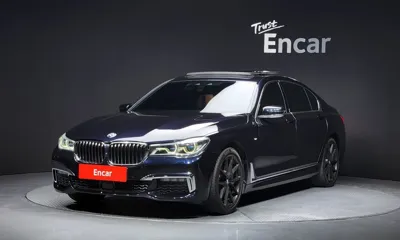 BMW 7-Series · 2018 год