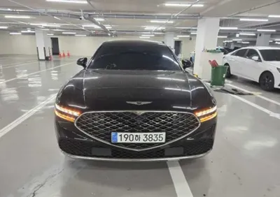 Genesis G90 · 2023 год