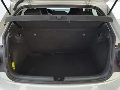 Volkswagen Polo 2023, 26600 км, за 58300 CNY