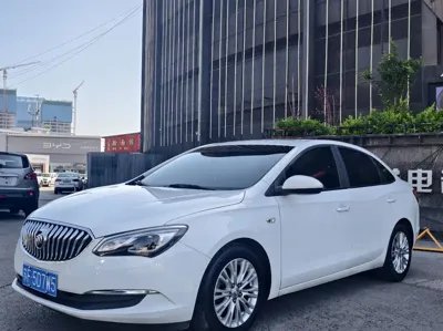 Buick Excelle 2016, 80000 км, за 28800 CNY