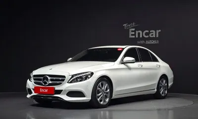 Mercedes-Benz C-Class · 2017 год