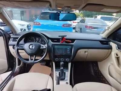 Skoda Octavia 2016, 78800 км, за 33600 CNY - фото 10