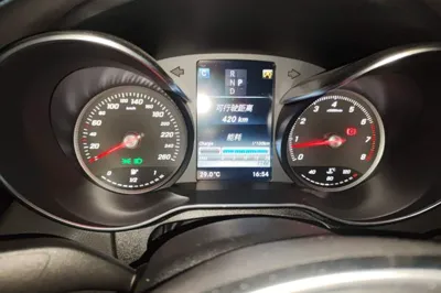 Mercedes-Benz C-Class 2017, 138500 км, за 93832.37 CNY - фото 13