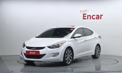 Hyundai Avante · 2013 год