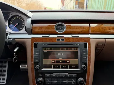 Volkswagen Phaeton 2015, 70000 км, за 119800 CNY - фото 6