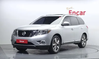 Nissan Pathfinder · 2015 год