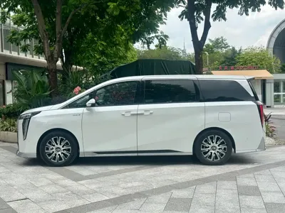GAC Motor Trumpchi E9 2025, 5400 км, за 209800 CNY
