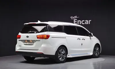 Kia Canival 2019, 68588 км, за 14000000 KRW