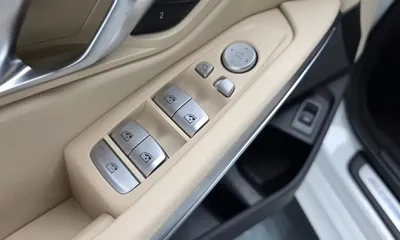 BMW 3-Series 2024, 21390 км, за 40900000 KRW - фото 27