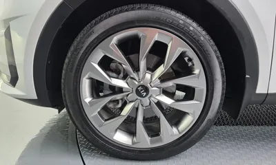 Kia Sorento 2021, 81136 км, за 15466.27 USD