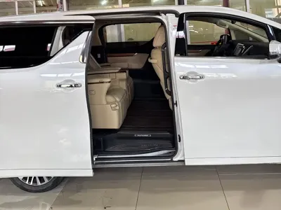 Toyota Alphard 2016, 78000 км, за 289800 CNY - фото 8