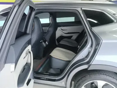 BYD PLUS New Energy 2021, 13100 км, за 76800 CNY - фото 11