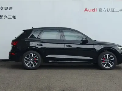 Audi Q5L 2024, 18900 км, за 205799 CNY