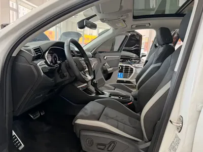 Audi Q3 2023, 10000 км, за 197000 CNY - фото 8