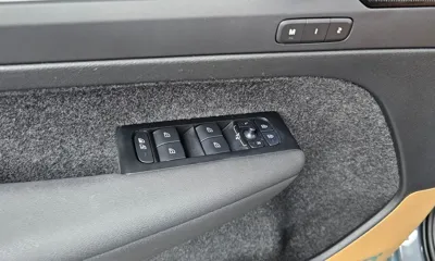 Volvo XC40 2022, 55599 км, за 30900000 KRW - фото 27