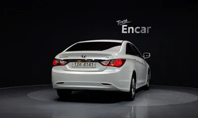Hyundai Sonata 2013, 136592 км, за 5300000 KRW