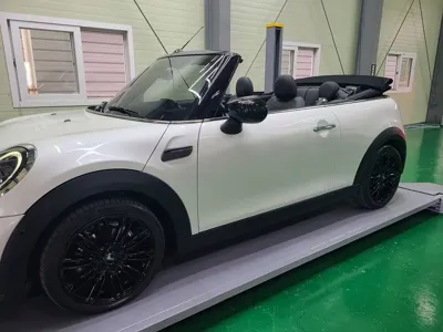 MINI Cooper Convertible · 2024 год