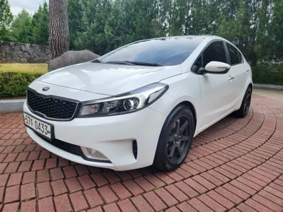 Kia K3 · 2017 год