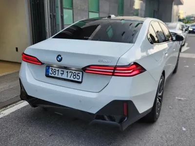 BMW 5-Series 2025, 2100 км, за 35100000 KRW