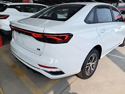Geely Emgrand 2026, 100 км, за 61000 CNY - фото 8