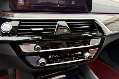 BMW 5 Series New Energy 2022, 36400 км, за 230344.11 CNY - фото 32