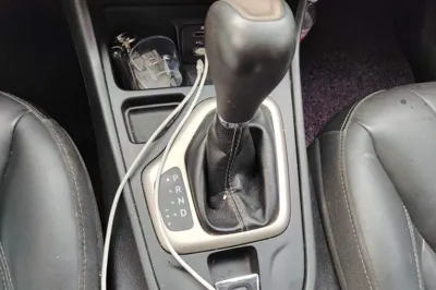 Jeep Cherokee 2016, 137500 км, за 40883.48 CNY - фото 11