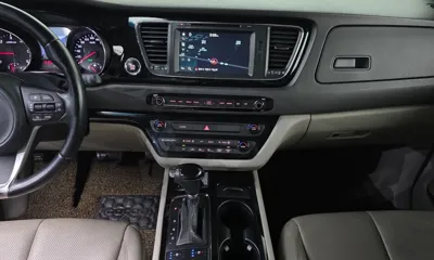 Kia Canival 2016, 166472 км, за 9950000 KRW - фото 14