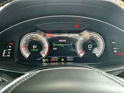 Audi A6L 2023, 51400 км, за 239899 CNY - фото 9