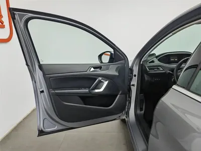 Peugeot 308 2017, 94300 км, за 22900 CNY - фото 8
