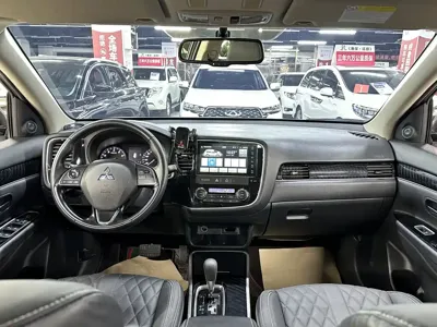 Mitsubishi Outlander 2022, 56000 км, за 83000 CNY - фото 17