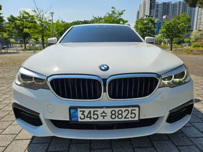 BMW 5-Series · 2018 год