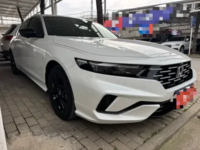 Honda Accord 2025, 5000 км, за 128800 CNY