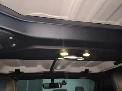 Jeep Wrangler 2021, 67800 км, за 227100 CNY - фото 9