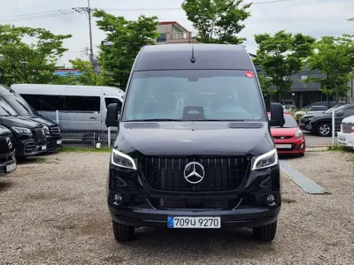 Mercedes-Benz Sprinter 2025, 81 км, за 114000000 KRW - фото 3