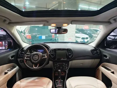 Jeep Compass 2017, 60599 км, за 39800 CNY - фото 5