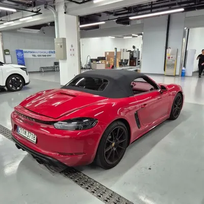 Porsche 718 2024, 15123 км, за 115000000 KRW