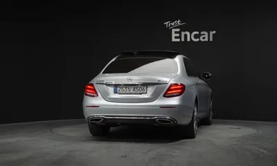 Mercedes-Benz E-Class 2017, 99563 км, за 22300000 KRW