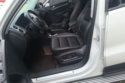 Volkswagen Tiguan 2016, 166900 км, за 55695.76 CNY - фото 17