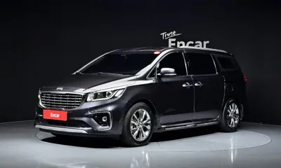 Kia Canival · 2019 год