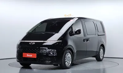 Hyundai Staria · 2023 год